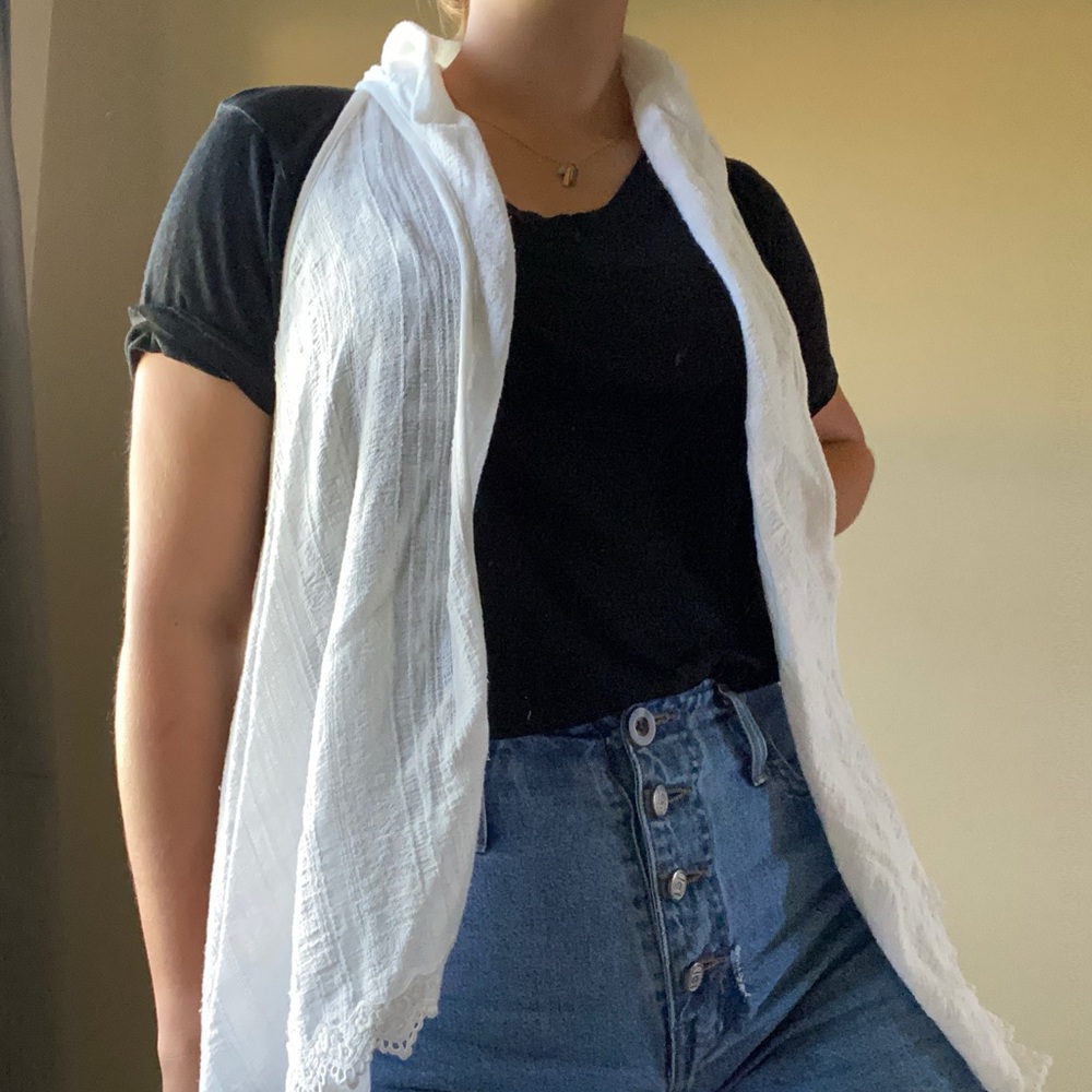 Long hooded sleeveless cardigan